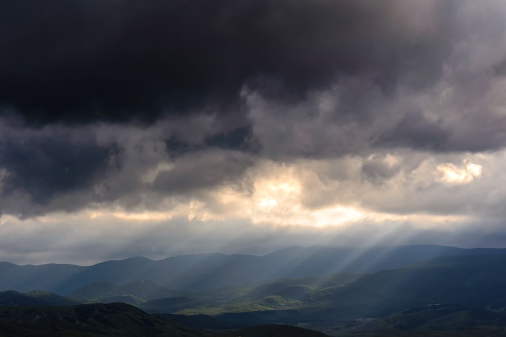 Летняя непогода в горах / Summer bad weather in the mountains