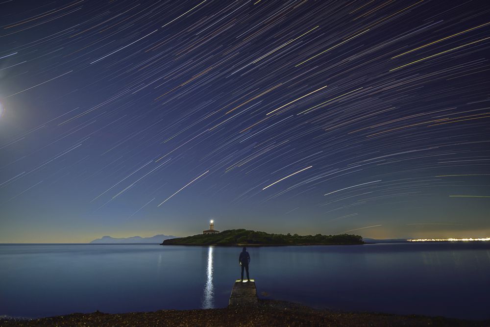 On conflueixen el còncau i el convex.