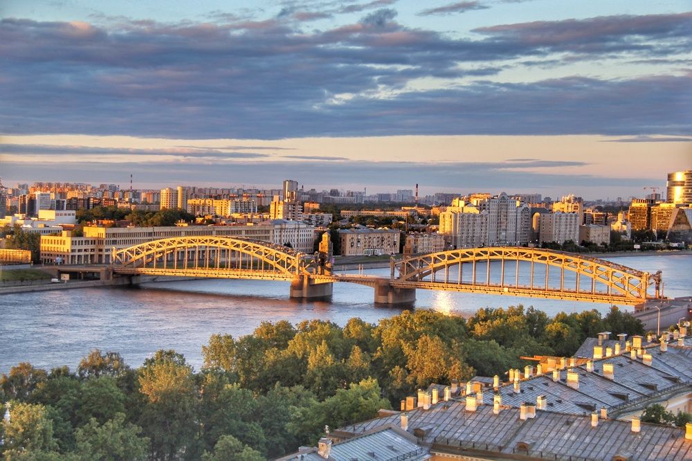 Рассвет над Невой.