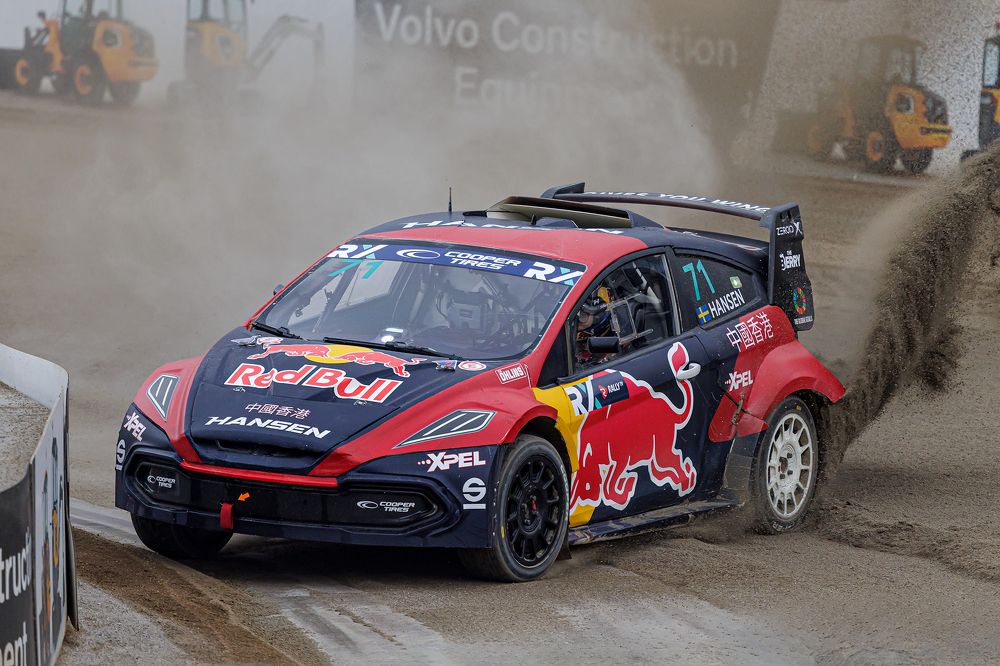 Photograph by Benny Chan