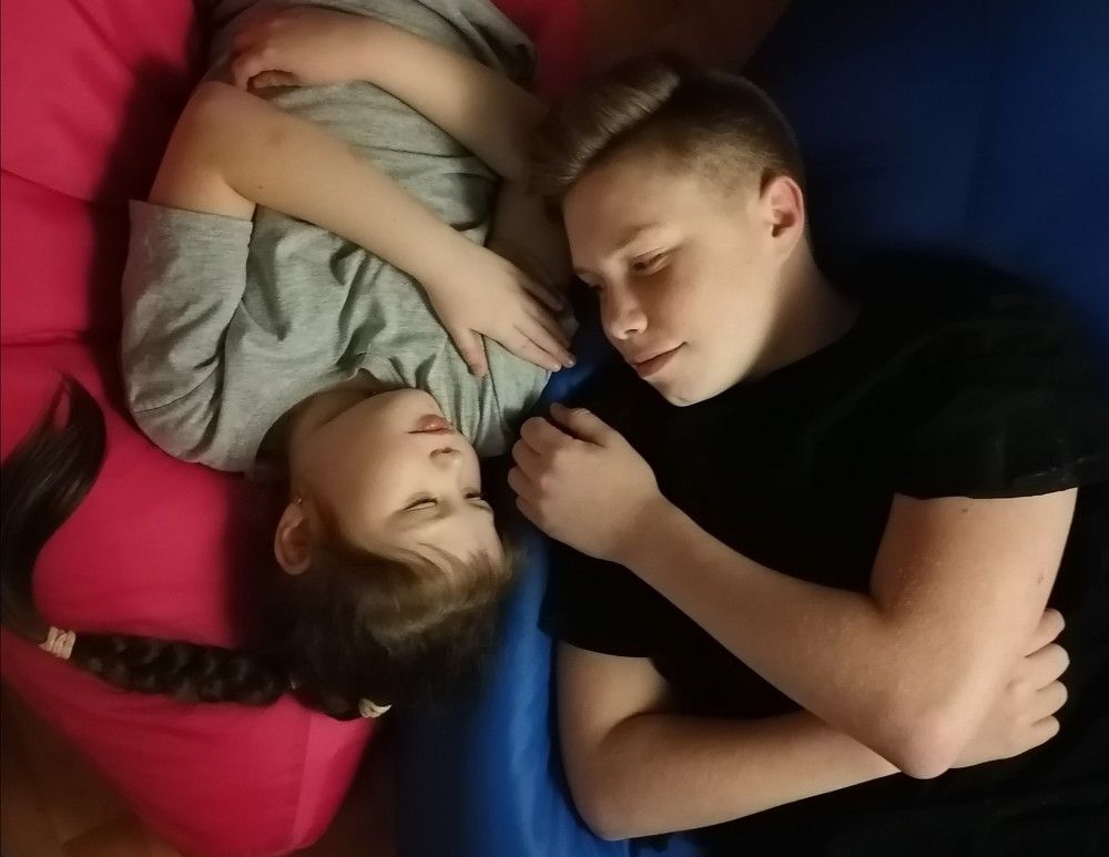 Брат и сестра