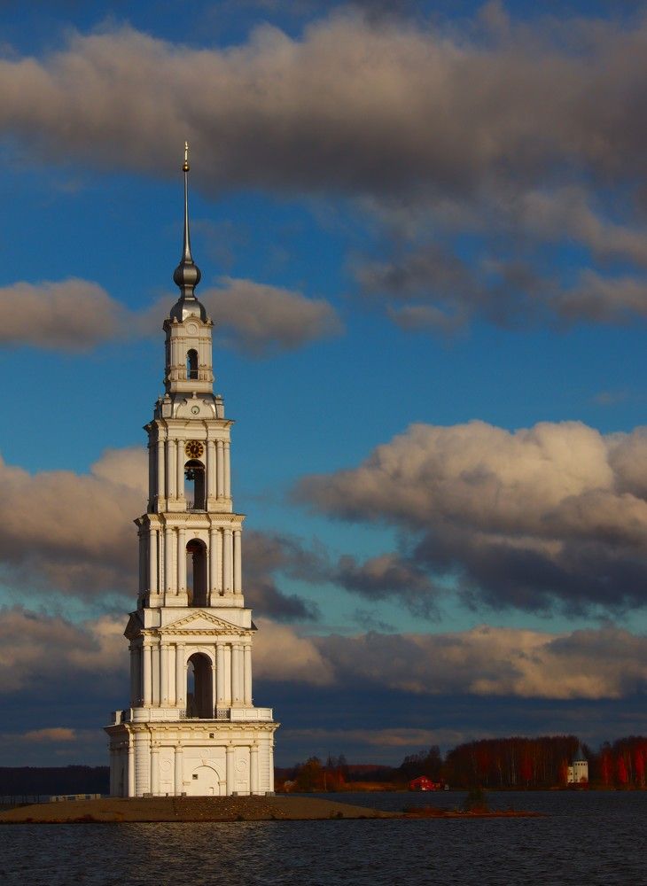 ТАЙНА ЗАТОПЛЕННОЙ КОЛОКОЛЬНИ