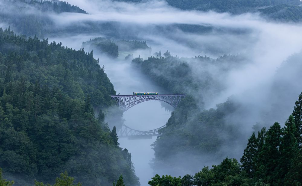 Photograph by LE HUY HUNG