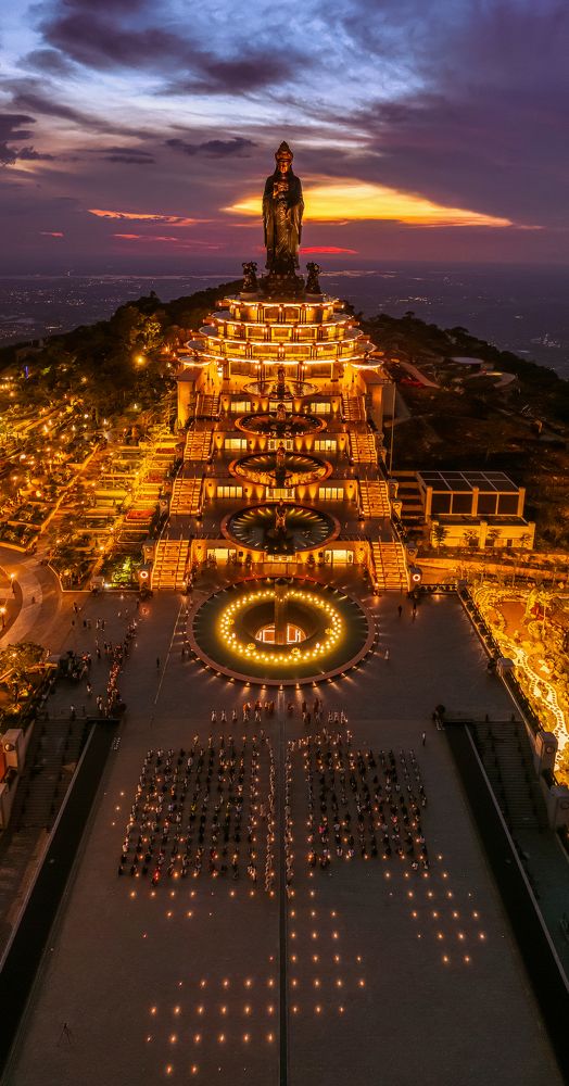 Photograph by Tran Phuong