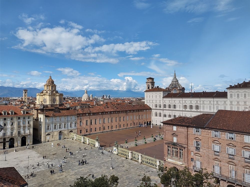 Photograph by Lina Invers