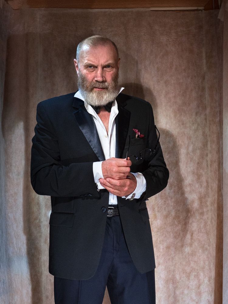 Фотография автора владимир шаронов