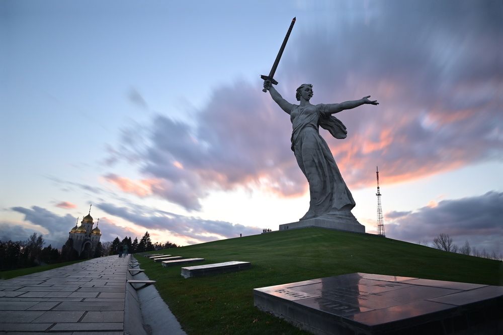 Родина-Мать Зовет