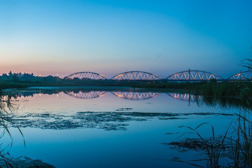 Мост в ночи