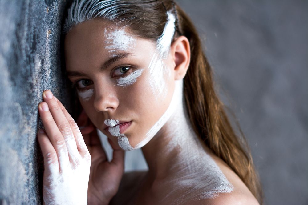 Цветная фотография черно-белыми красками