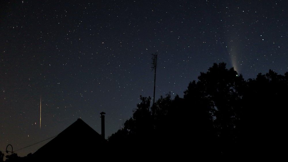 Метеор и хвост кометы