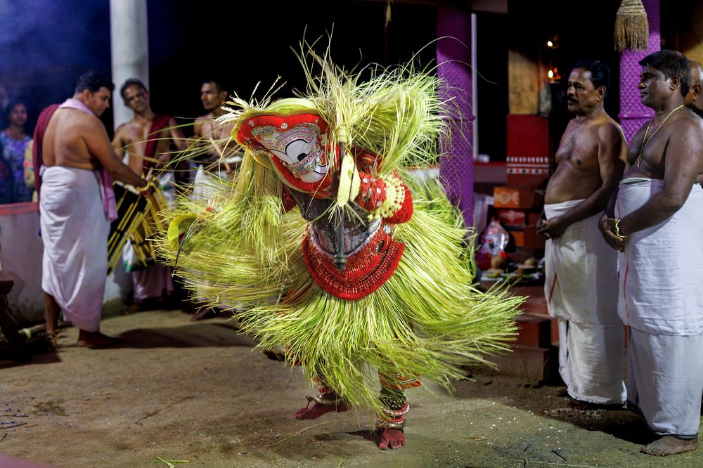 Pottan theyyam