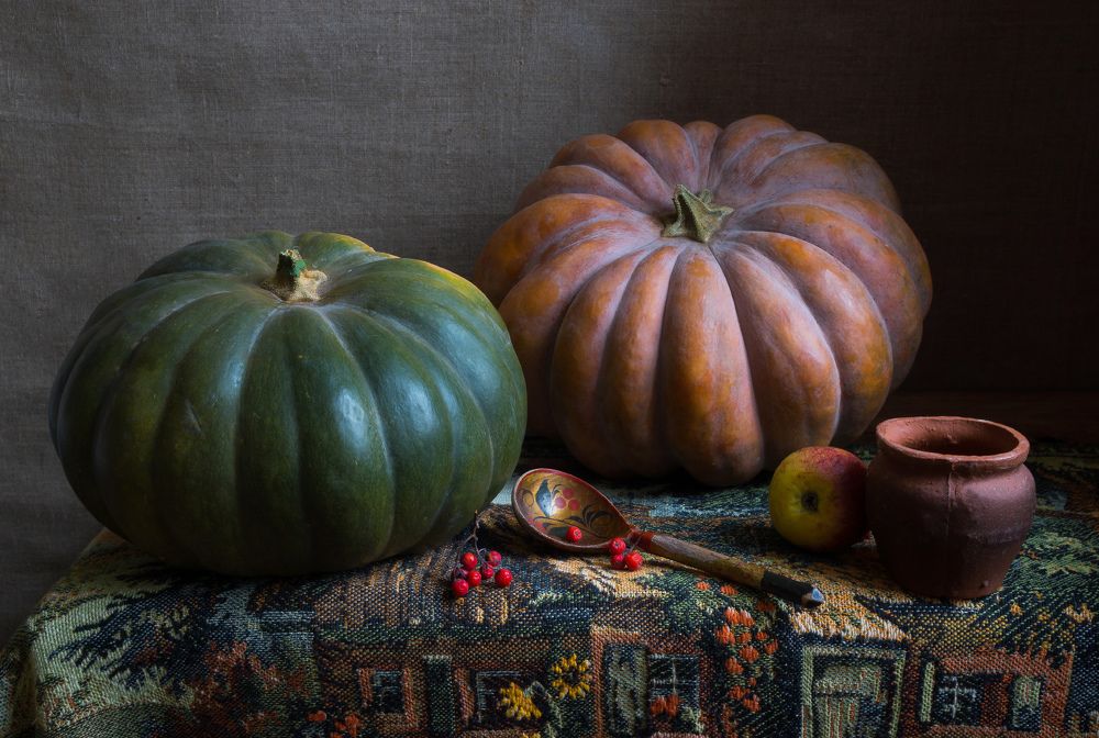 Две очень больших тыквы