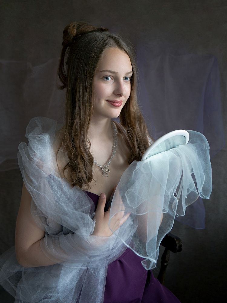 Молодая чаровница.