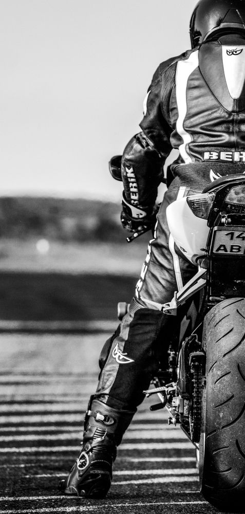 Photograph by Kostantin Belonogov