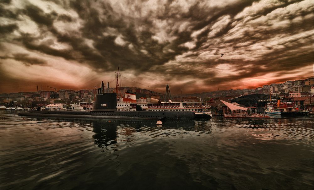 Photograph by Muzaffer Sütlüoğlu