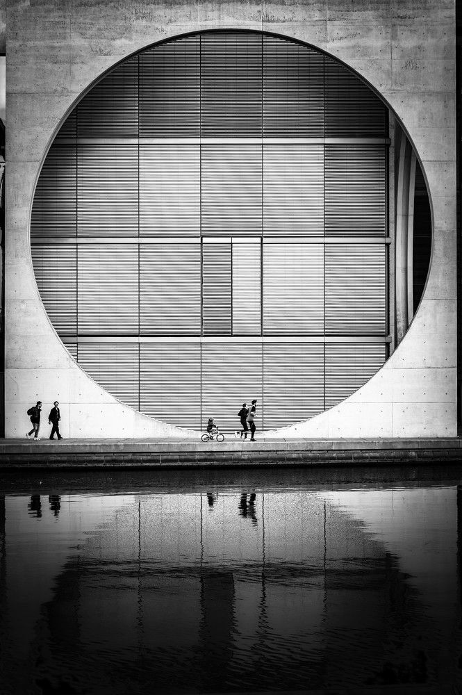 The round and the square!