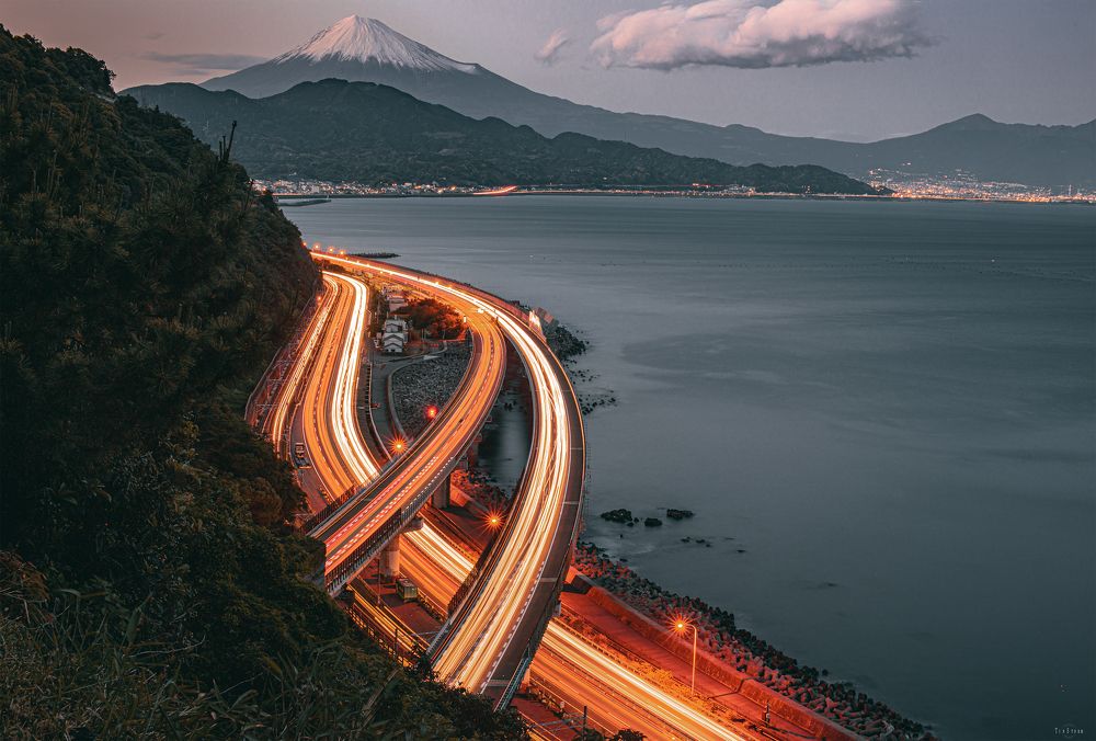 Photograph by Tín Vũ