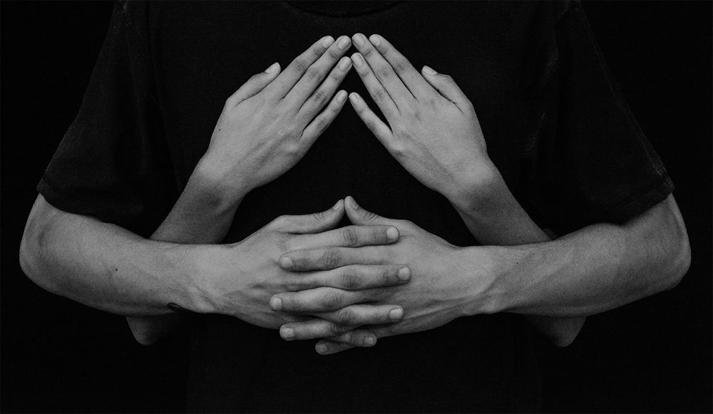 Las manos tienen la palabra