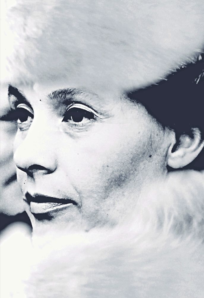 Портрет матери Нины Фёдоровны Афанасьевой, в девичестве Довгаль