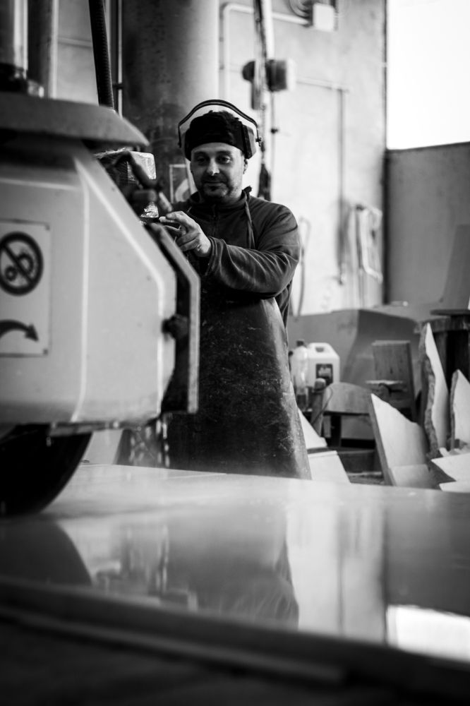 Le ultime testimonianze, l'artigiano in B&W.