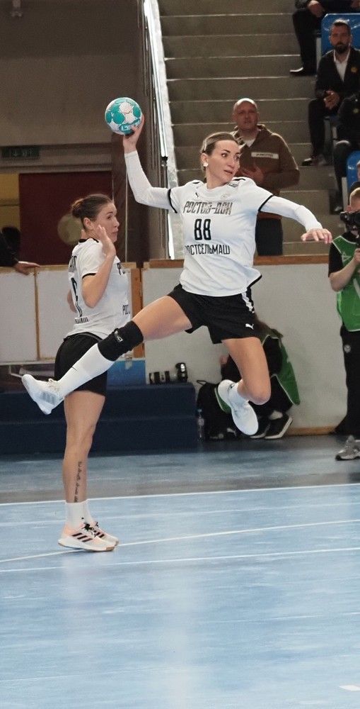 Прыжок. Бросок. Гол.