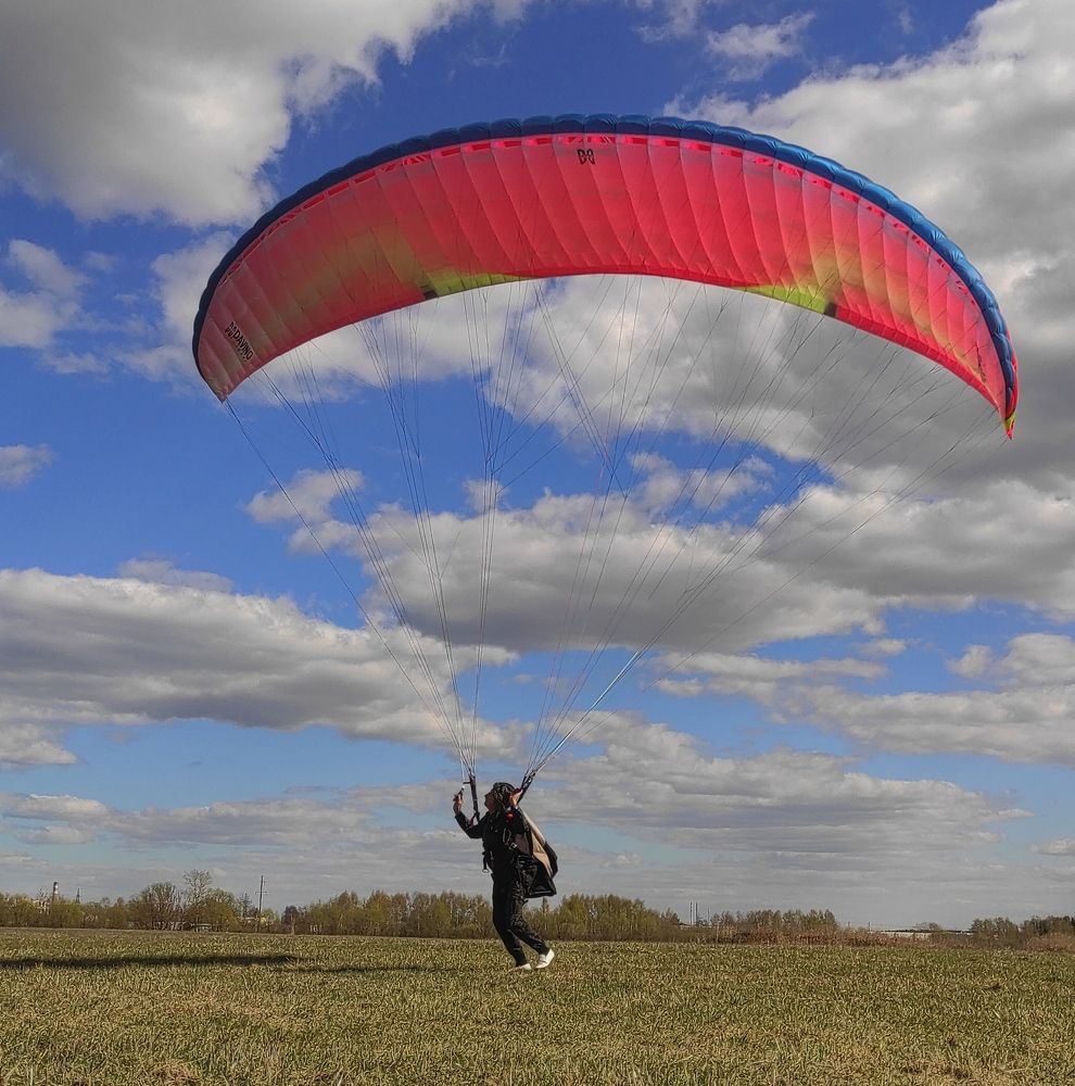 Наземная тренировка с парапланом