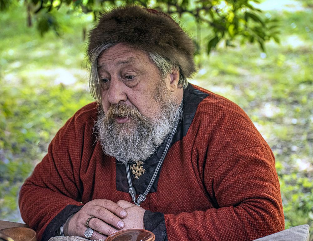 Повернулся я и вижу....