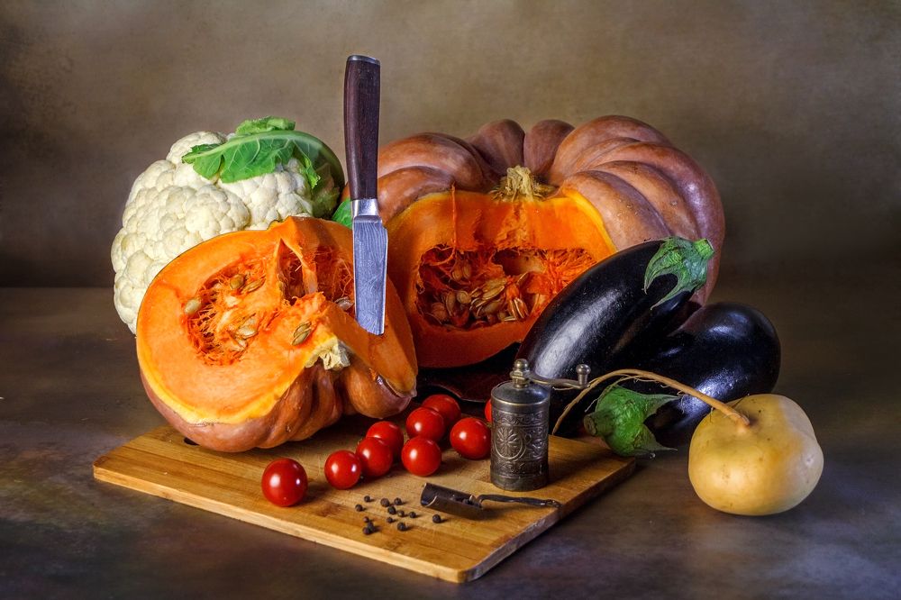 Натюрморт с ножом.