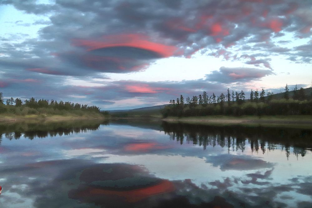 Вечер в красных тонах