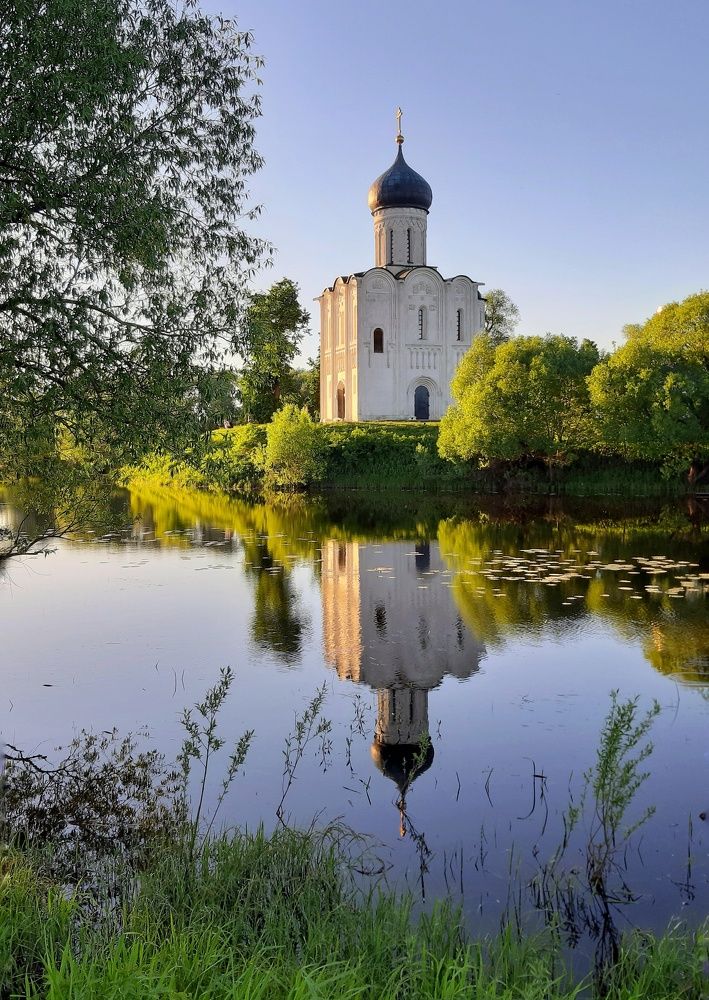 Закат на Нерли.