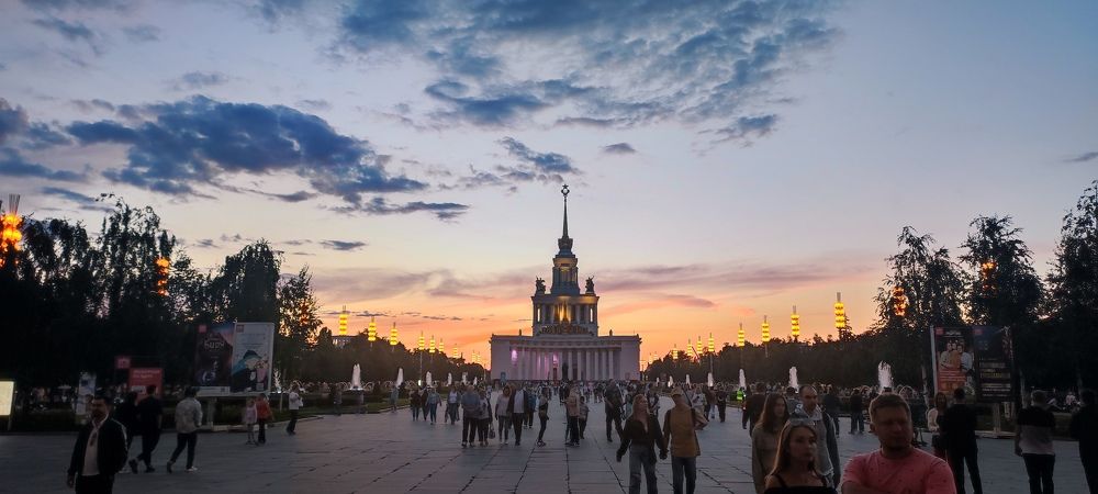 Photograph by Karine Galustova