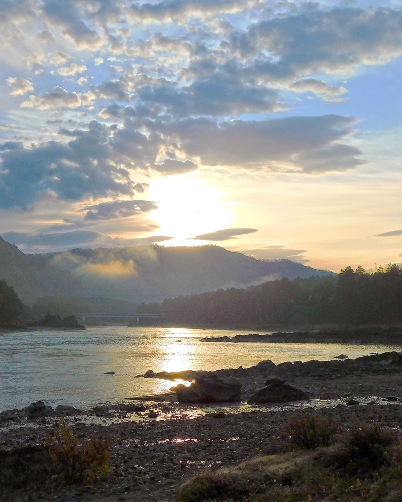 Восход над Катунью...