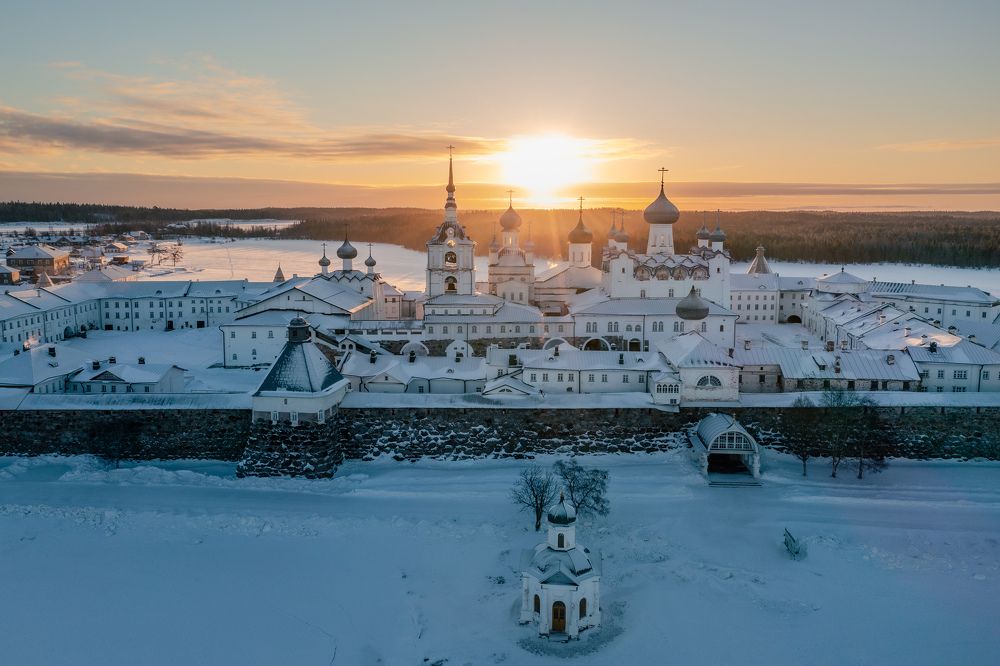 Photograph by Press Fond