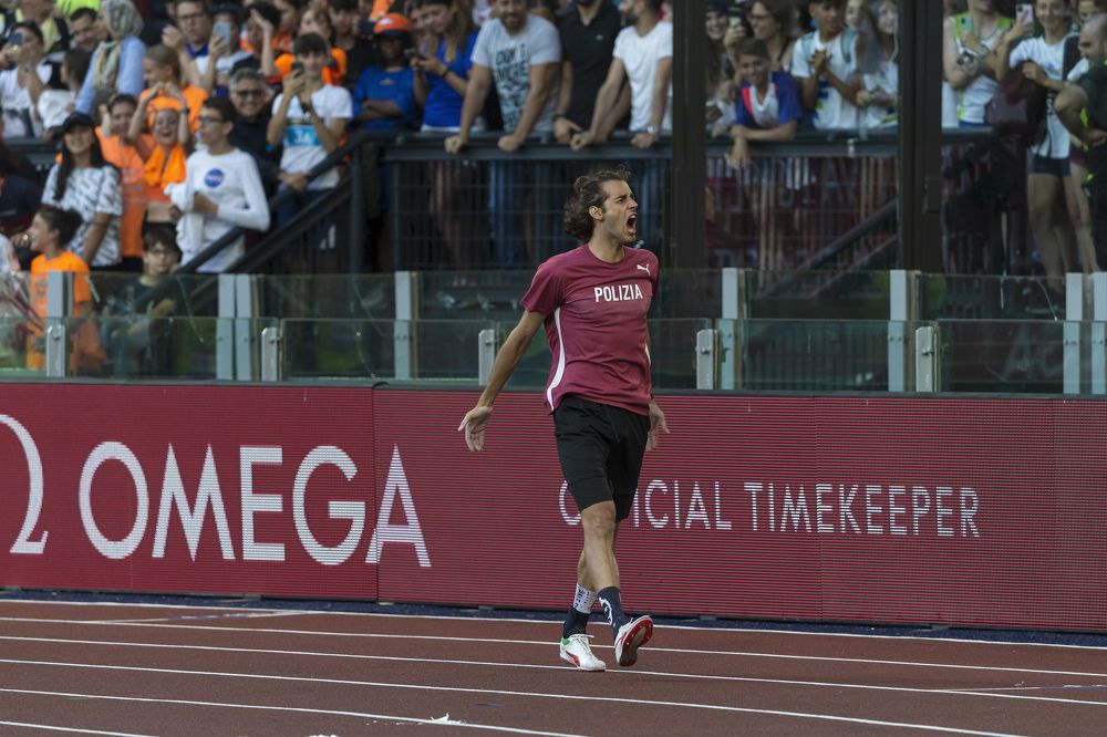 Photograph by Giovanni Giuliani