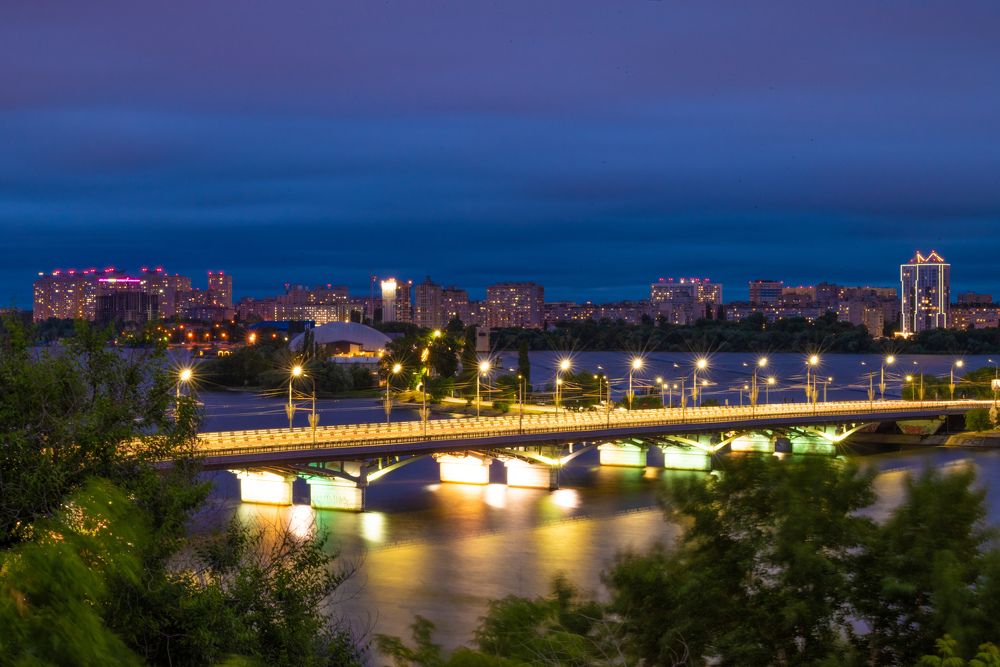 Прекрасная подсветка Чернавского моста.