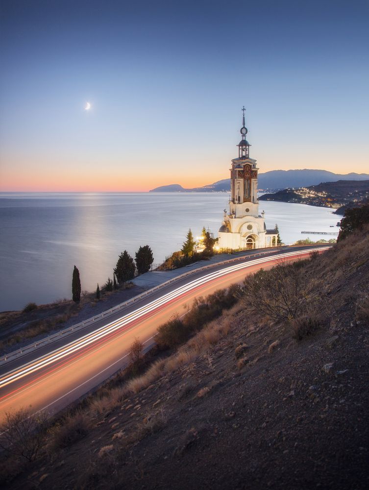 Photograph by Roman Lyubimski