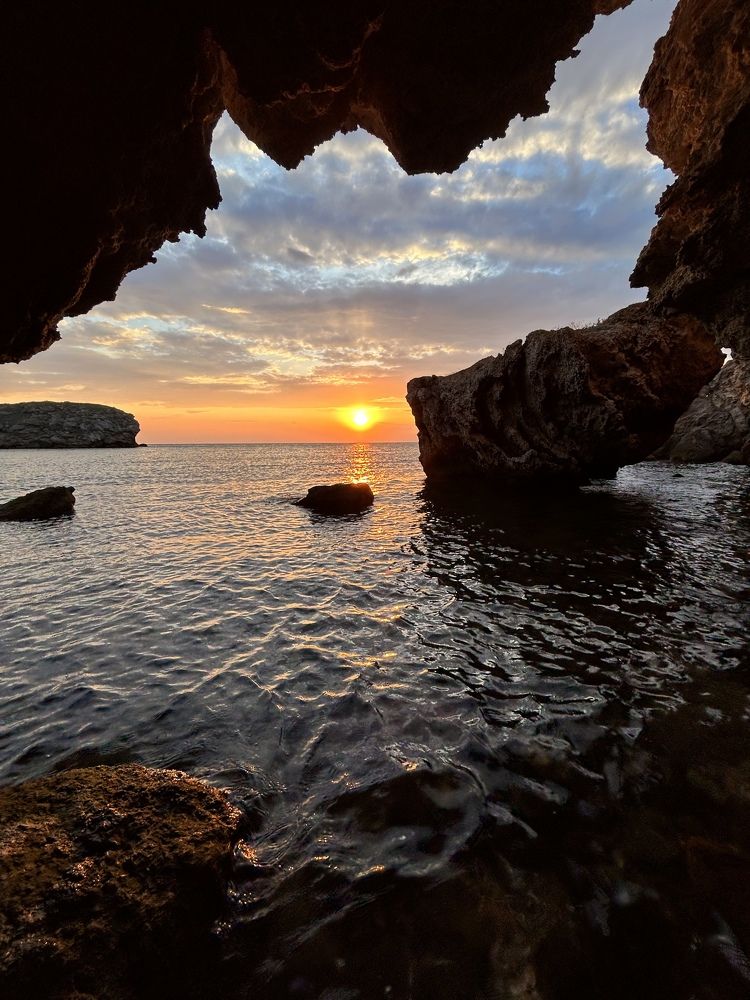 Photograph by Evgewa