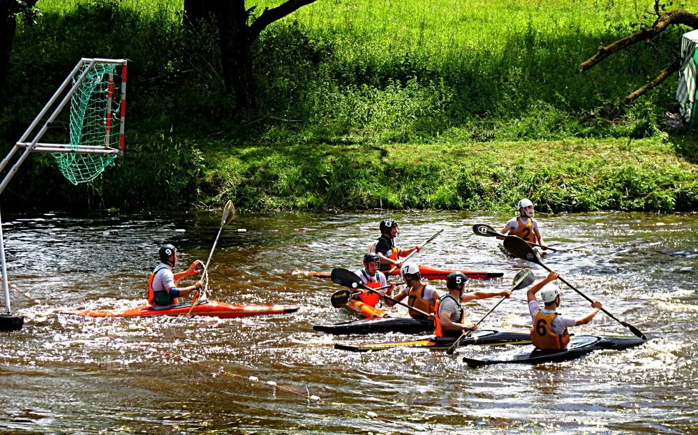Водный баскетбол.