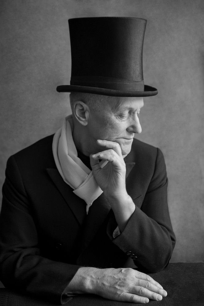 Ни кто не знает, как мой путь одинок.