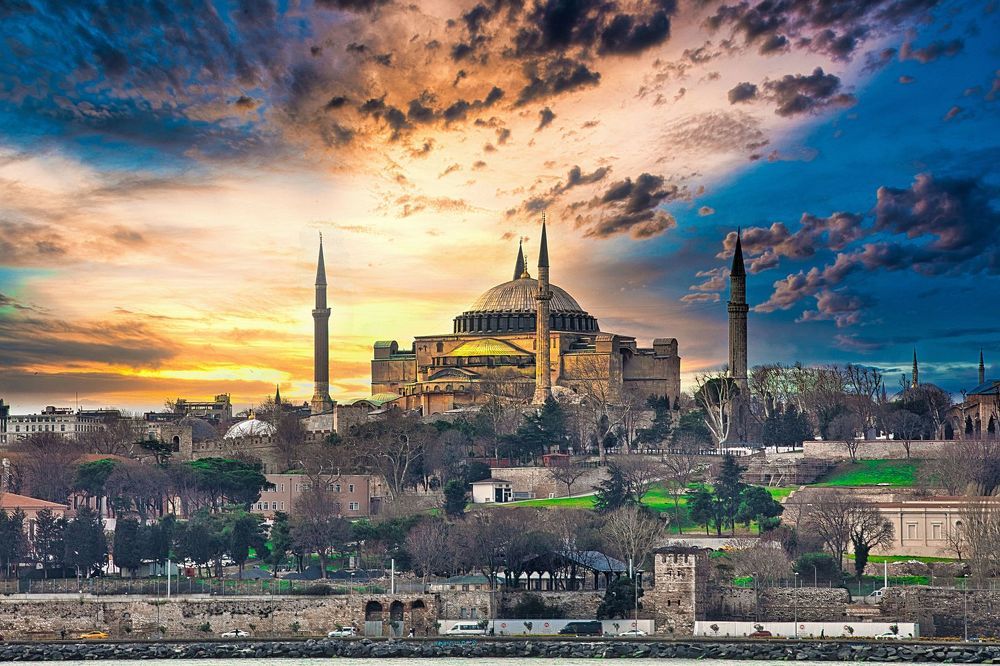 Photograph by Valentin Kayudin