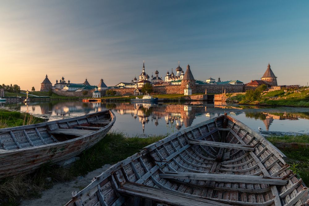 Photograph by Press Fond