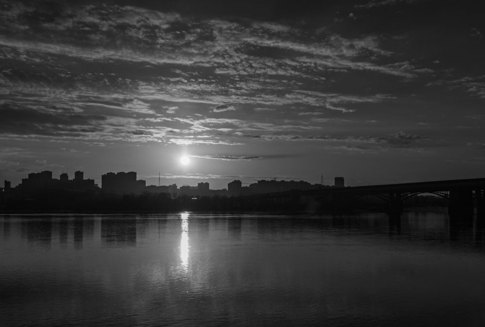 Фотография автора Максим Грибанов