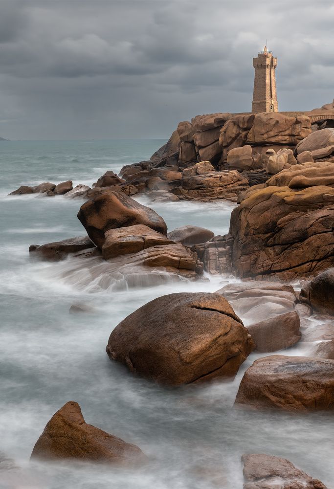 Photograph by Alex Mimo