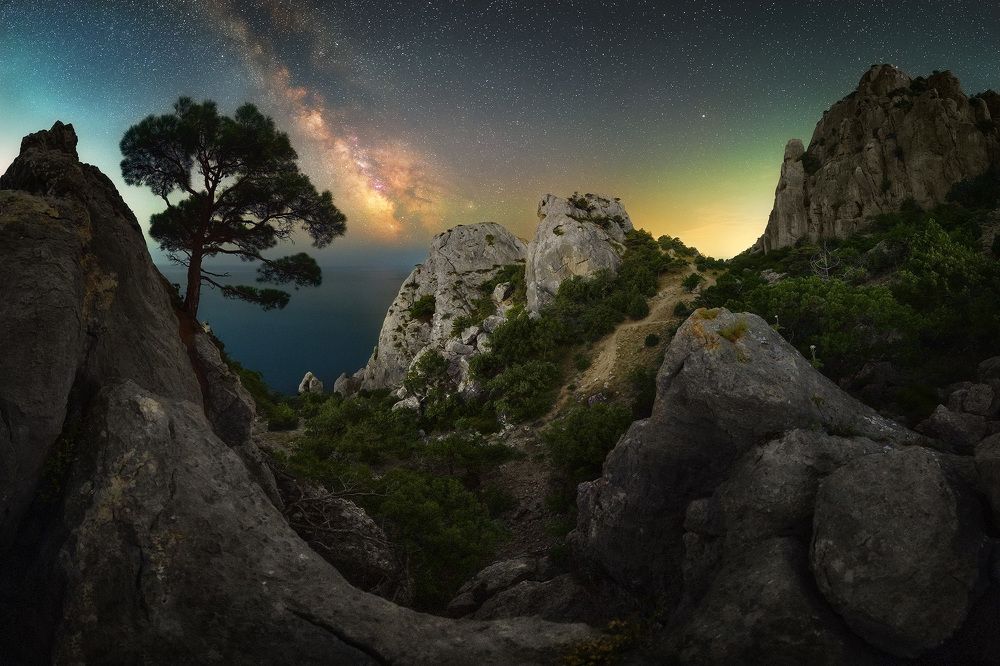 Поздний вечер в долине.