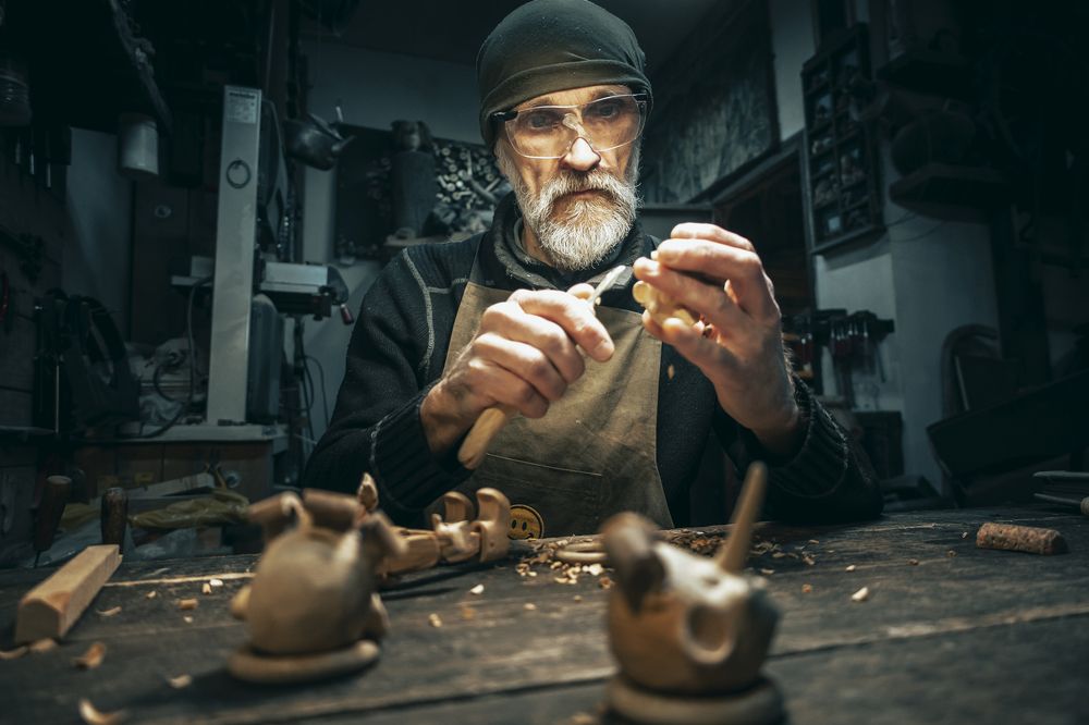 Кукольных дел мастер.