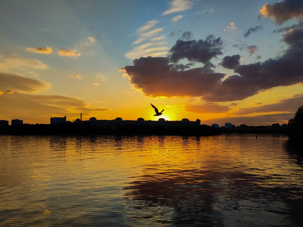 Закат на набережной