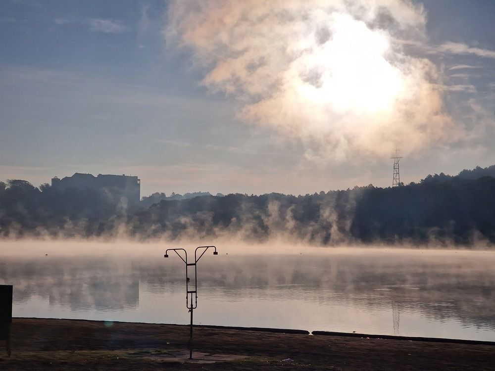 утро на озере