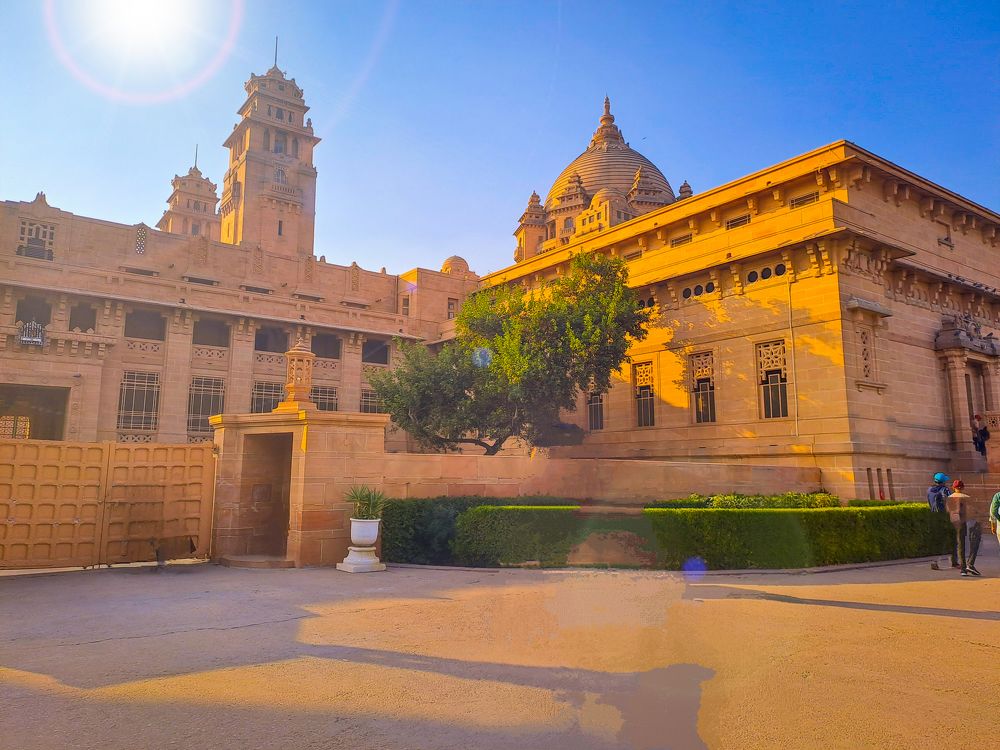 Sun beaming over umaid Bhawan Palace