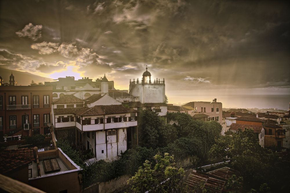 Puesta Sol con lluvia en la Orotava