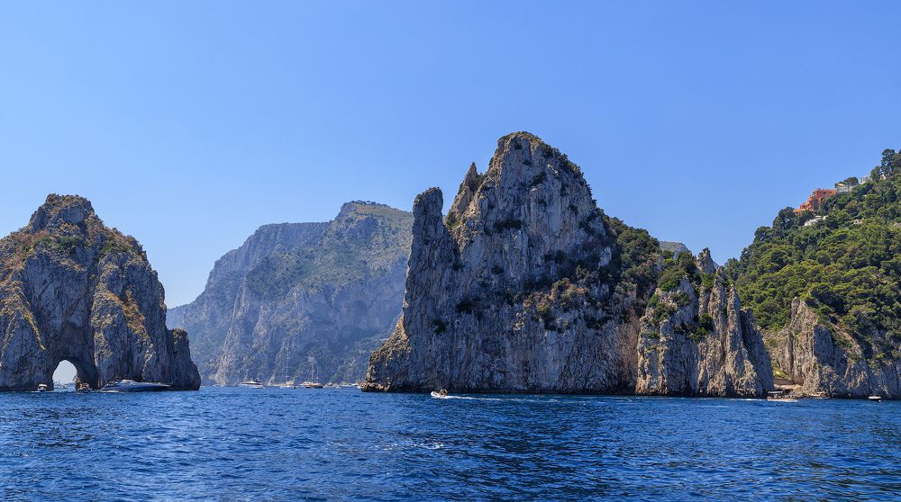 Скалы Фаральони